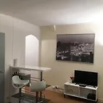 Cosy Near Eiffel Tour Paris