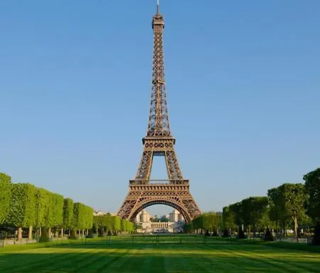 Oda ve Kahvaltı Cosy Near Eiffel Tour Paris