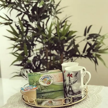 Alojamento de Acomodação e Pequeno-almoço Cosy Near Eiffel Tour